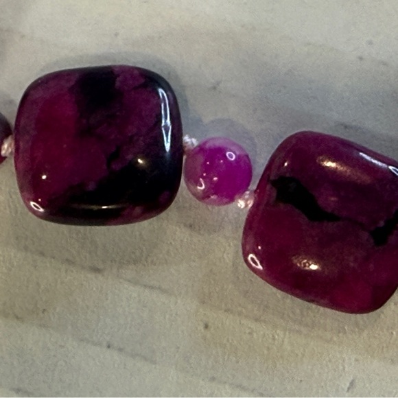 🆕 🌸 Stunning Natural Magenta Jasper Necklace & Earring Set – Handmade 🆕 - Picture 9 of 16